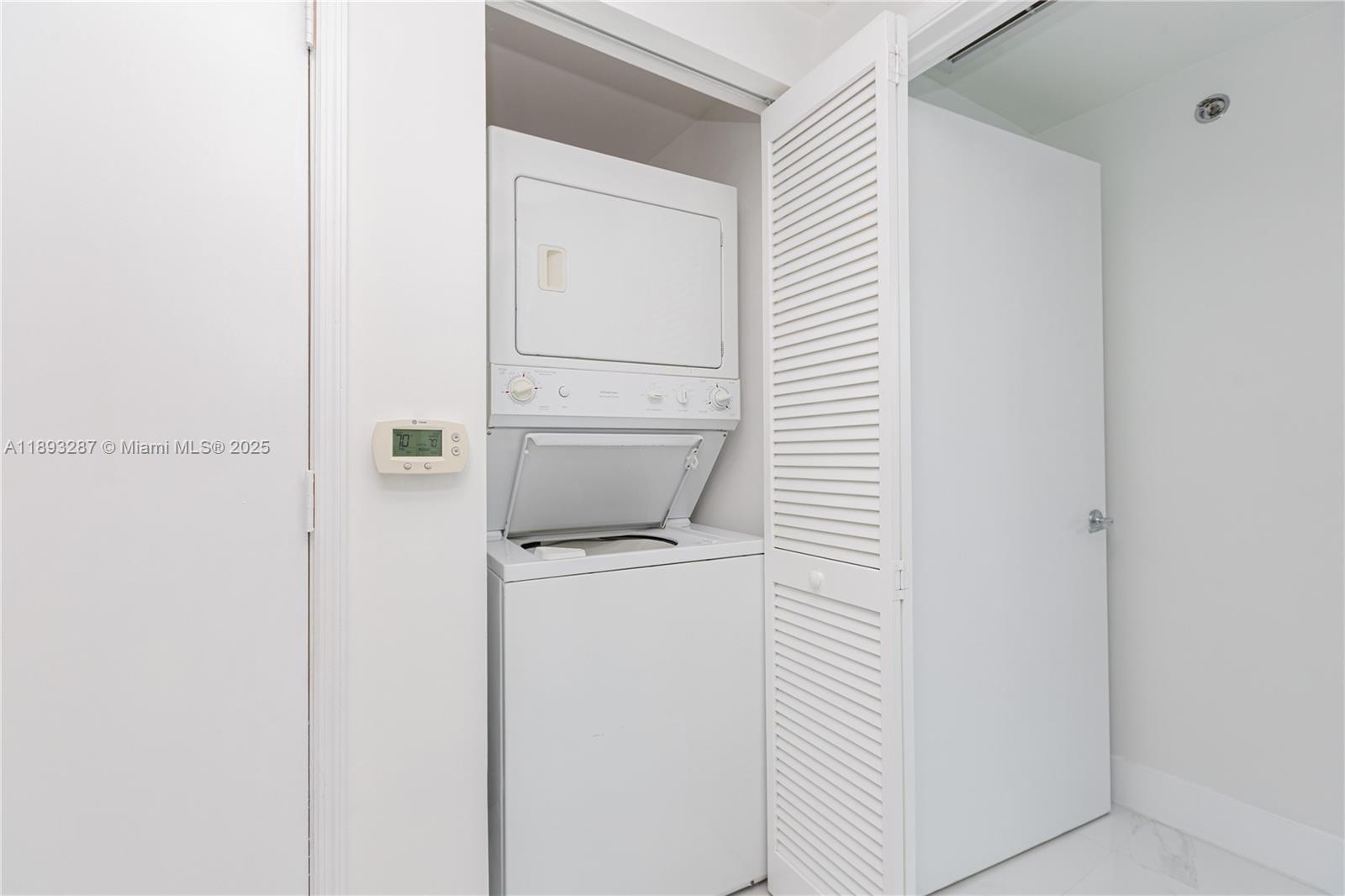 951 Brickell Ave #2601, Miami FL 33131