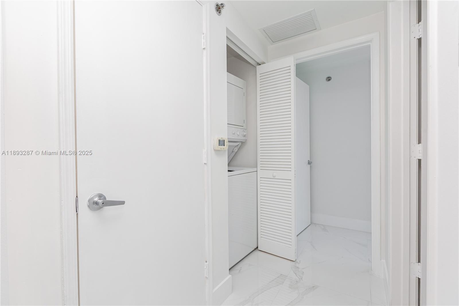 951 Brickell Ave #2601, Miami FL 33131