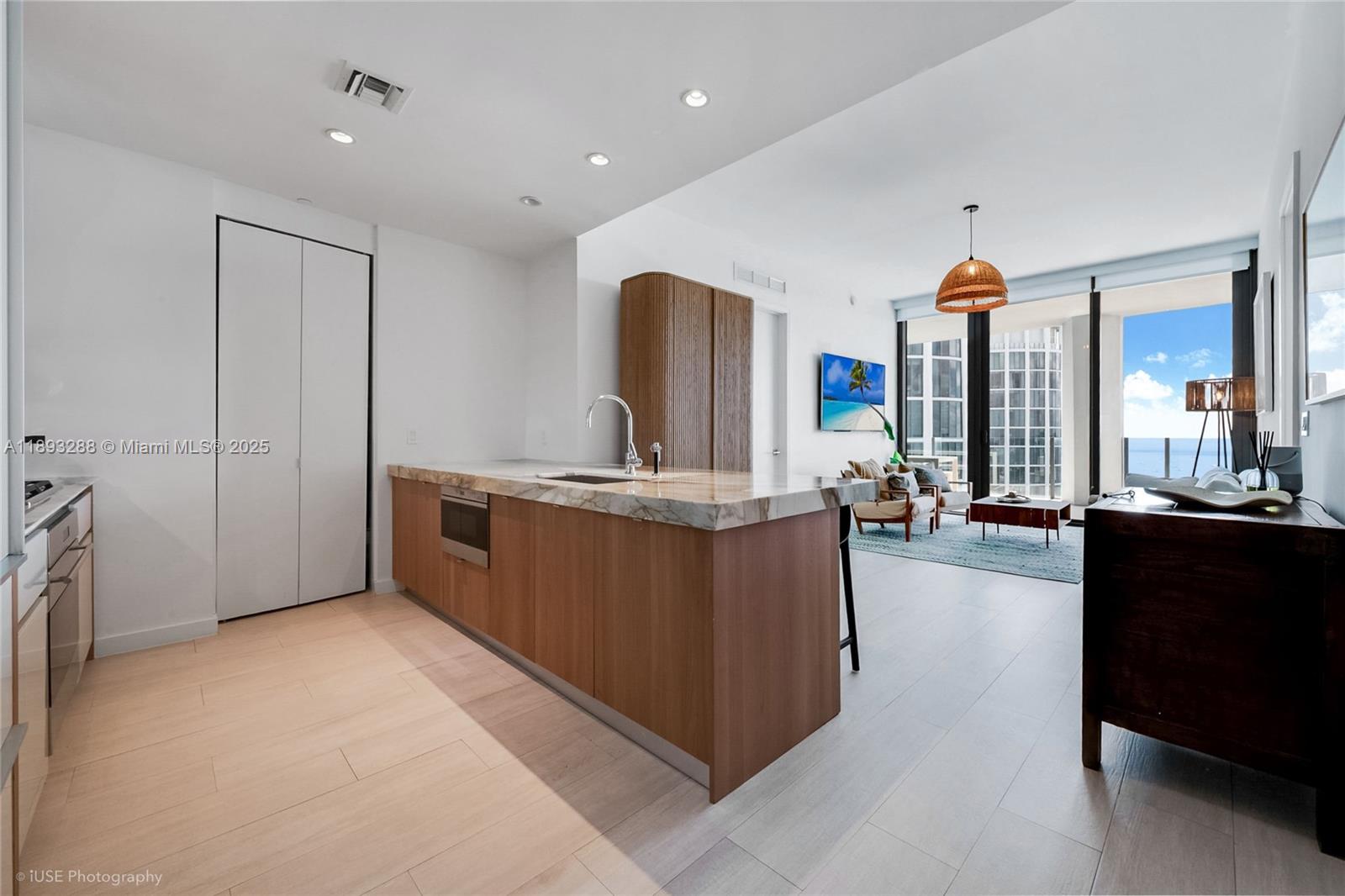 2831 S Bayshore Dr #2102, Miami FL 33133