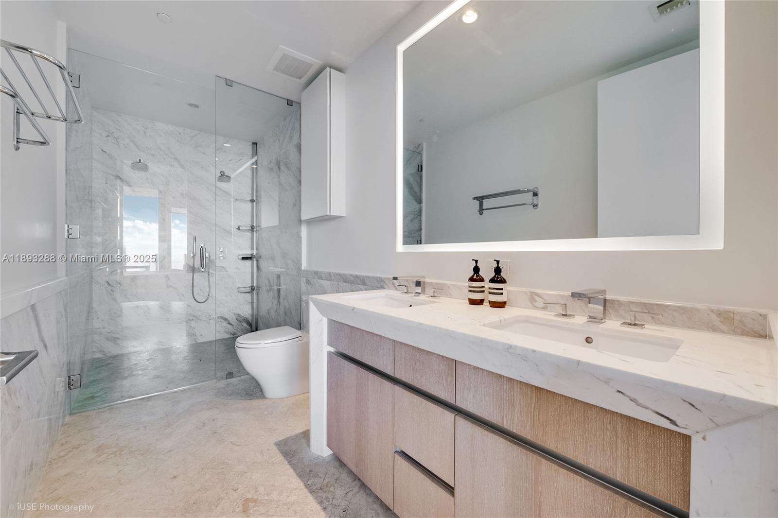 2831 S Bayshore Dr #2102, Miami FL 33133