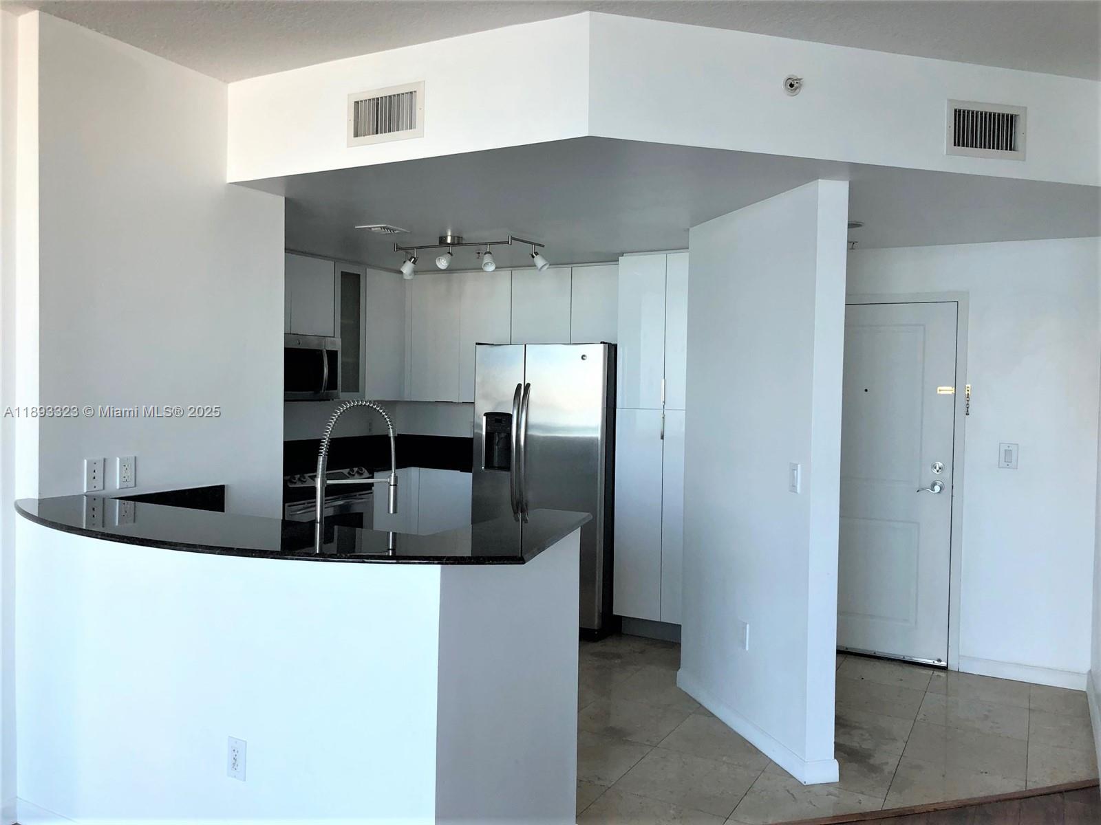 7900 Harbor Island Dr #1103, North Bay Village FL 33141