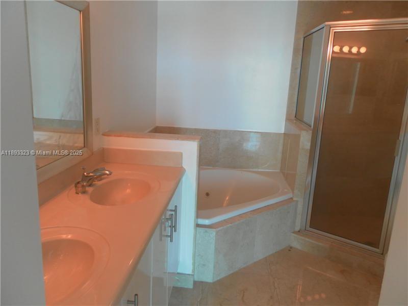 7900 Harbor Island Dr #1103, North Bay Village FL 33141