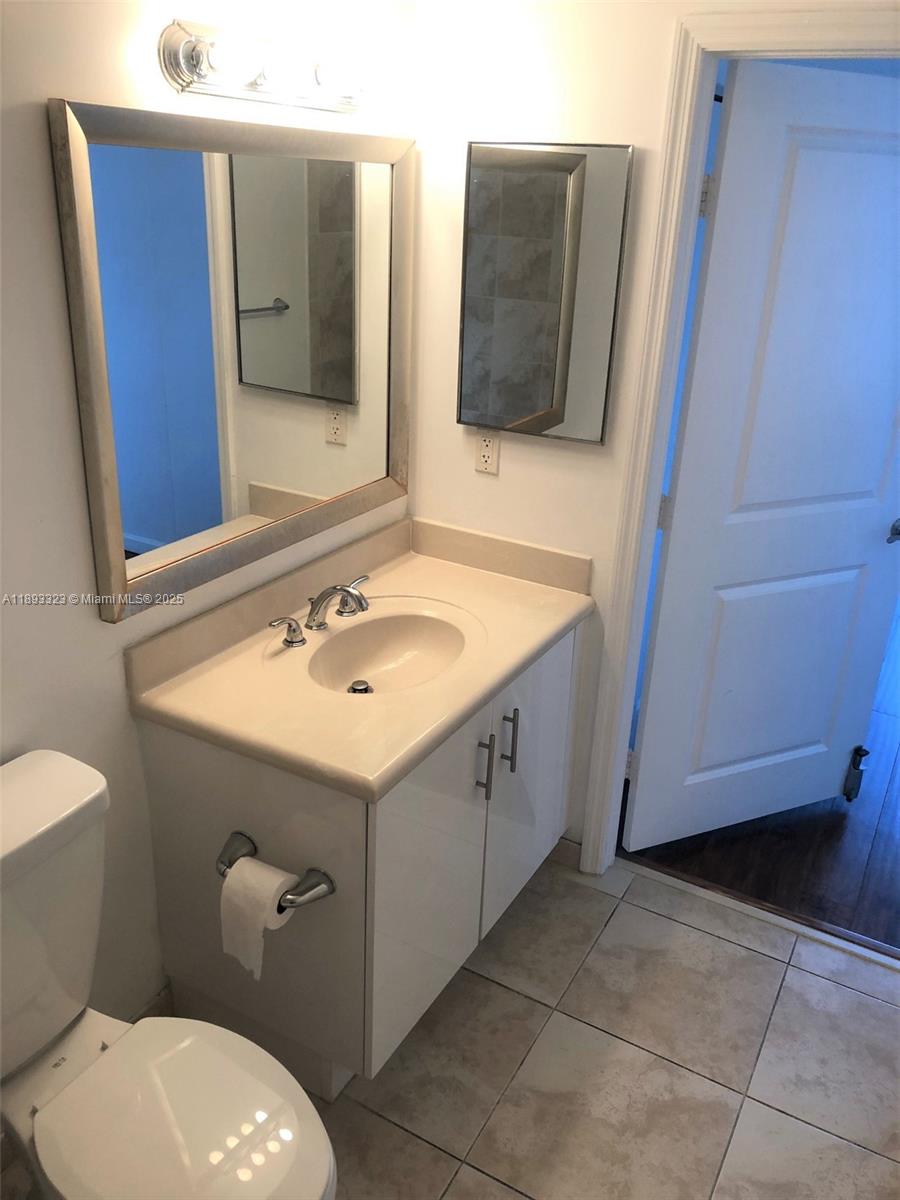 7900 Harbor Island Dr #1103, North Bay Village FL 33141