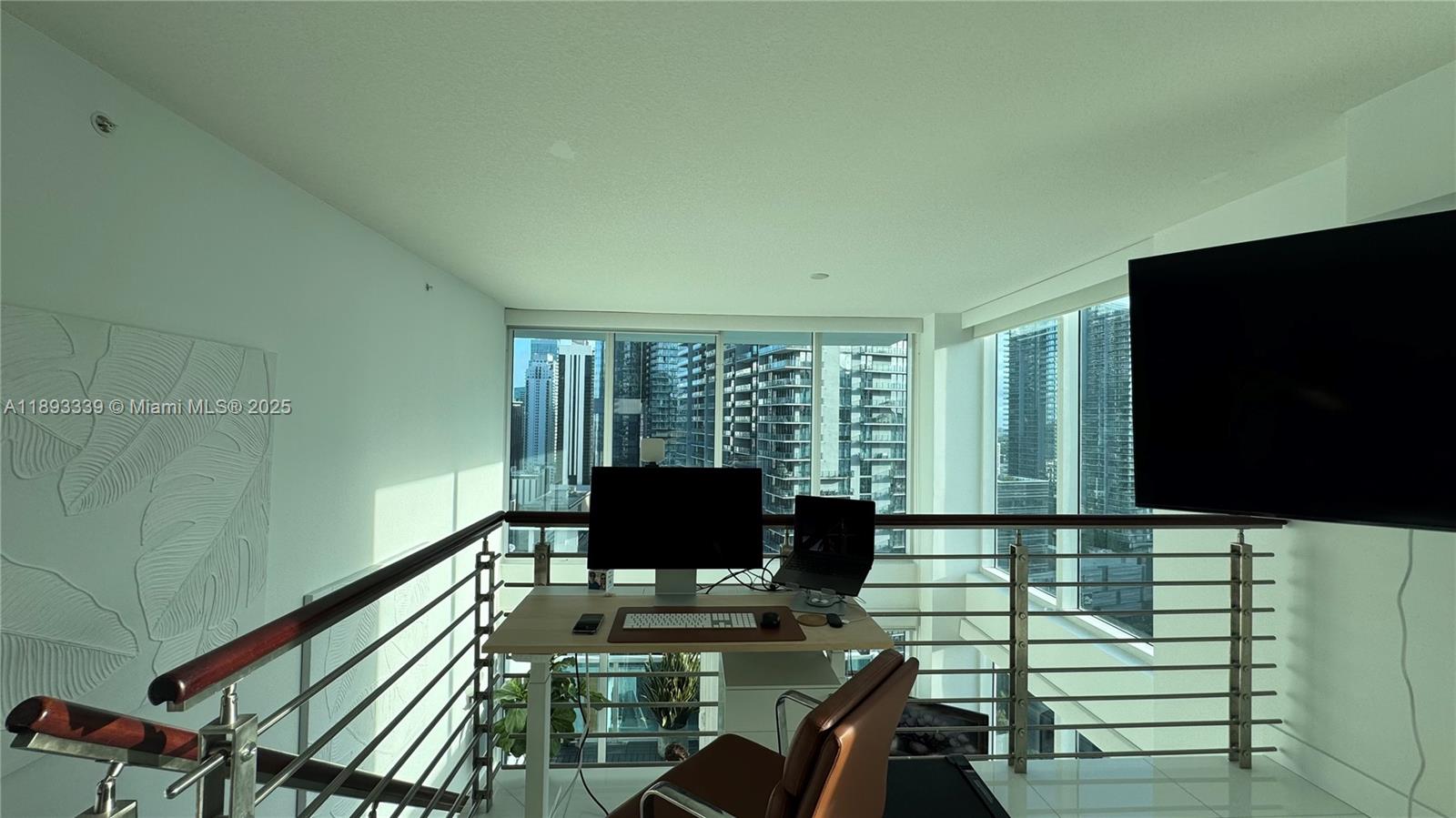 41 SE 5th St #1716, Miami FL 33131