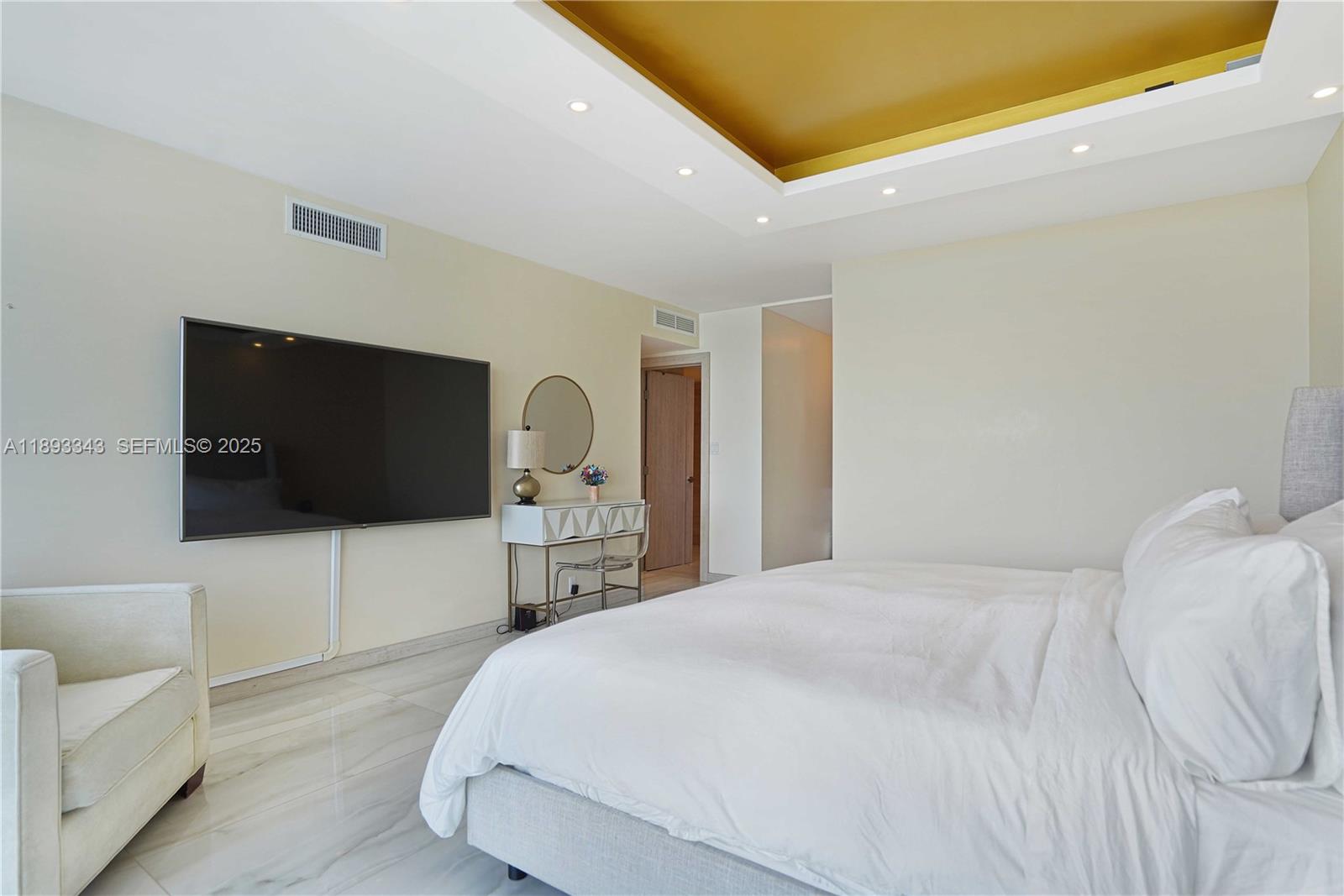 1000 West Ave #417, Miami Beach FL 33139