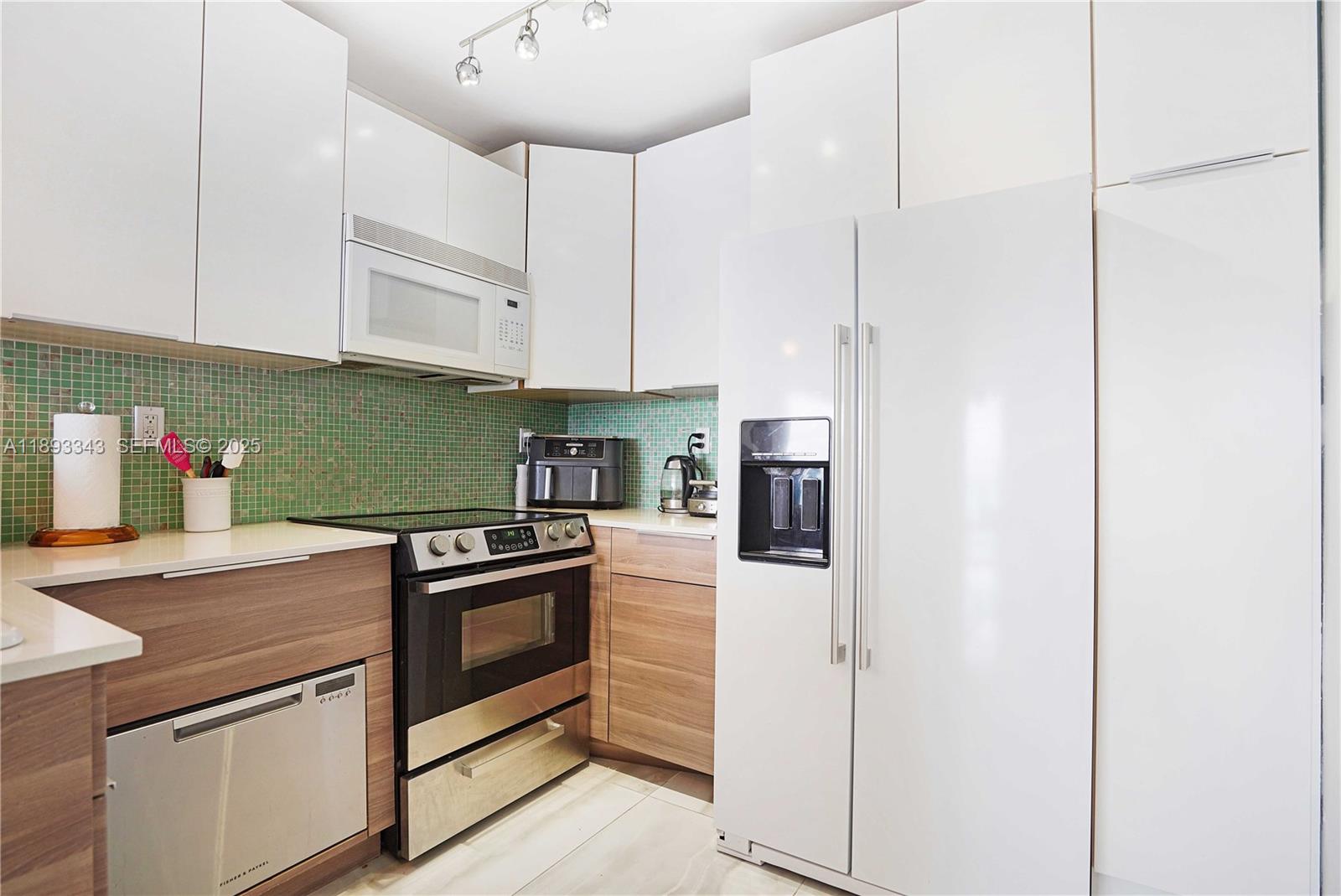1000 West Ave #417, Miami Beach FL 33139