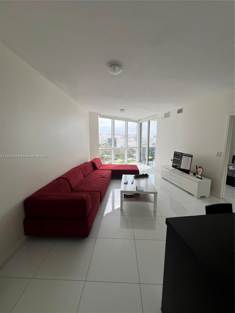 18201 Collins Ave #908, Sunny Isles Beach FL 33160