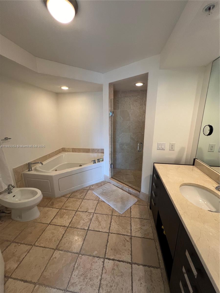 18201 Collins Ave #908, Sunny Isles Beach FL 33160