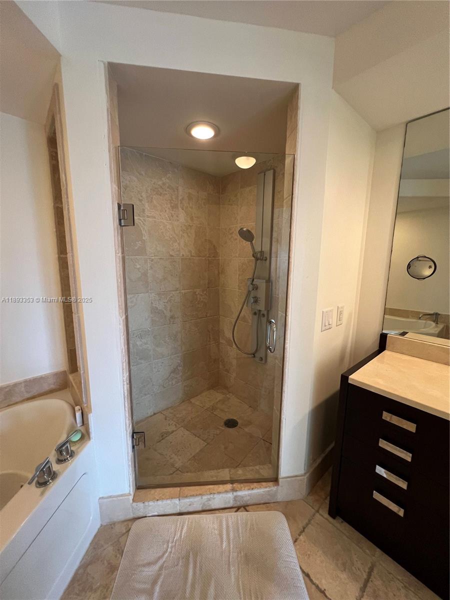 18201 Collins Ave #908, Sunny Isles Beach FL 33160