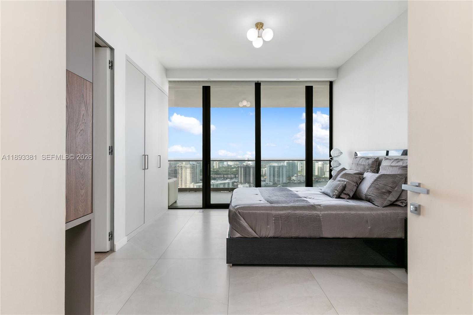 18975 Collins Ave #3402, Sunny Isles Beach FL 33160