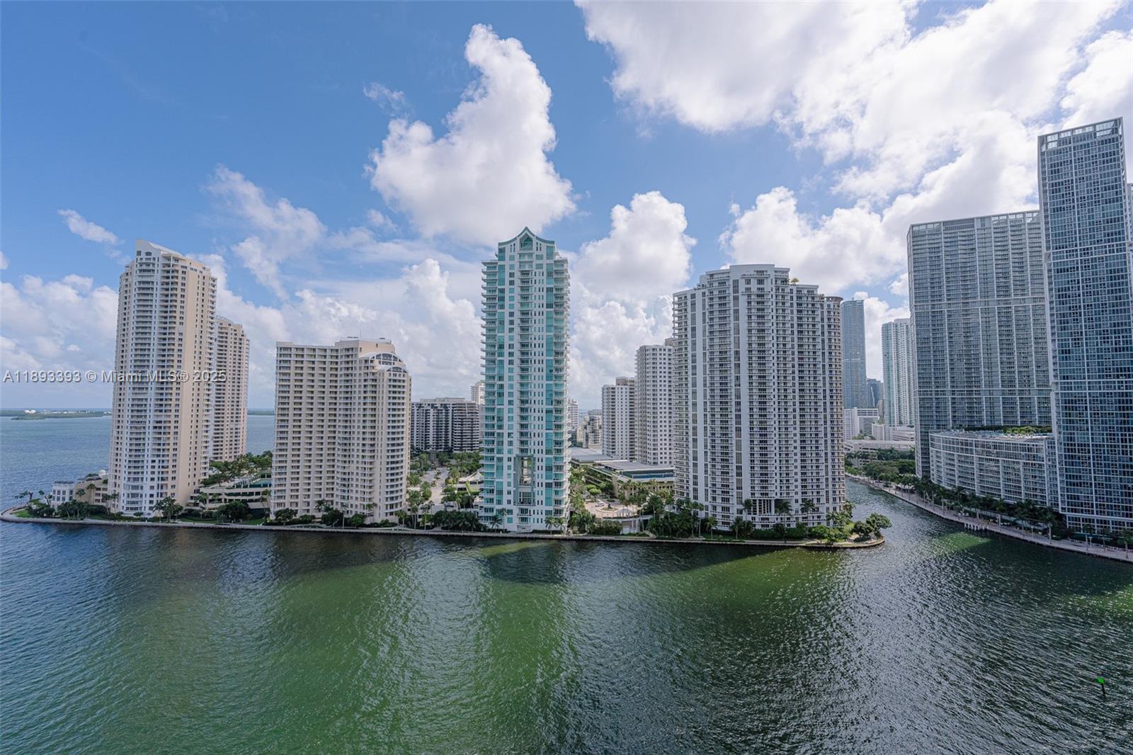 325 S Biscayne Blvd #2119, Miami FL 33131