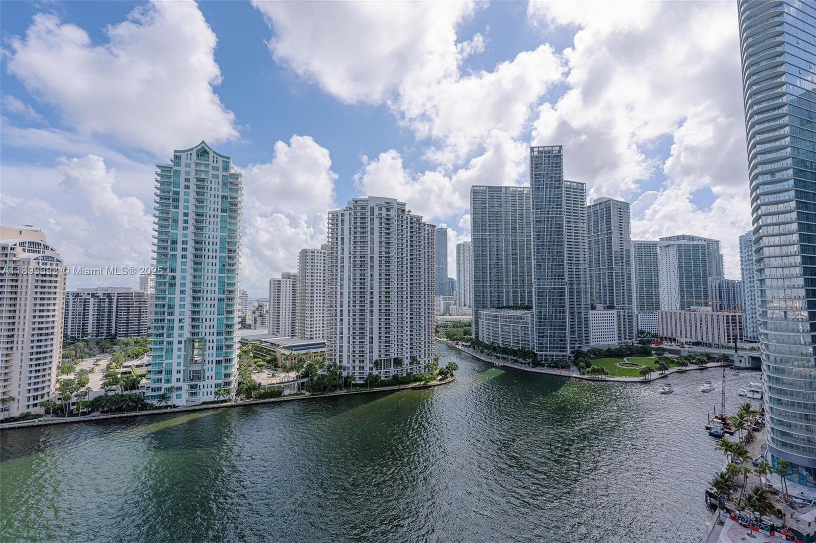 325 S Biscayne Blvd #2119, Miami FL 33131