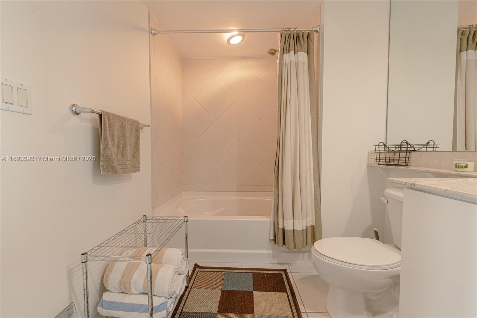 325 S Biscayne Blvd #2119, Miami FL 33131