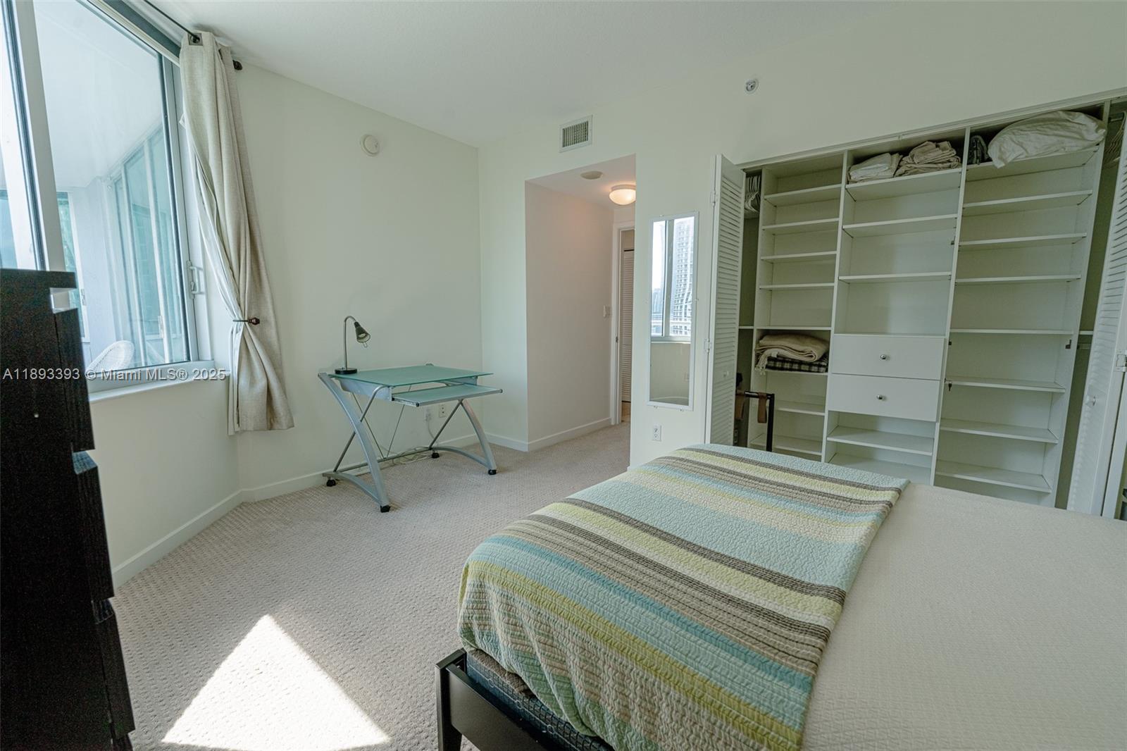 325 S Biscayne Blvd #2119, Miami FL 33131