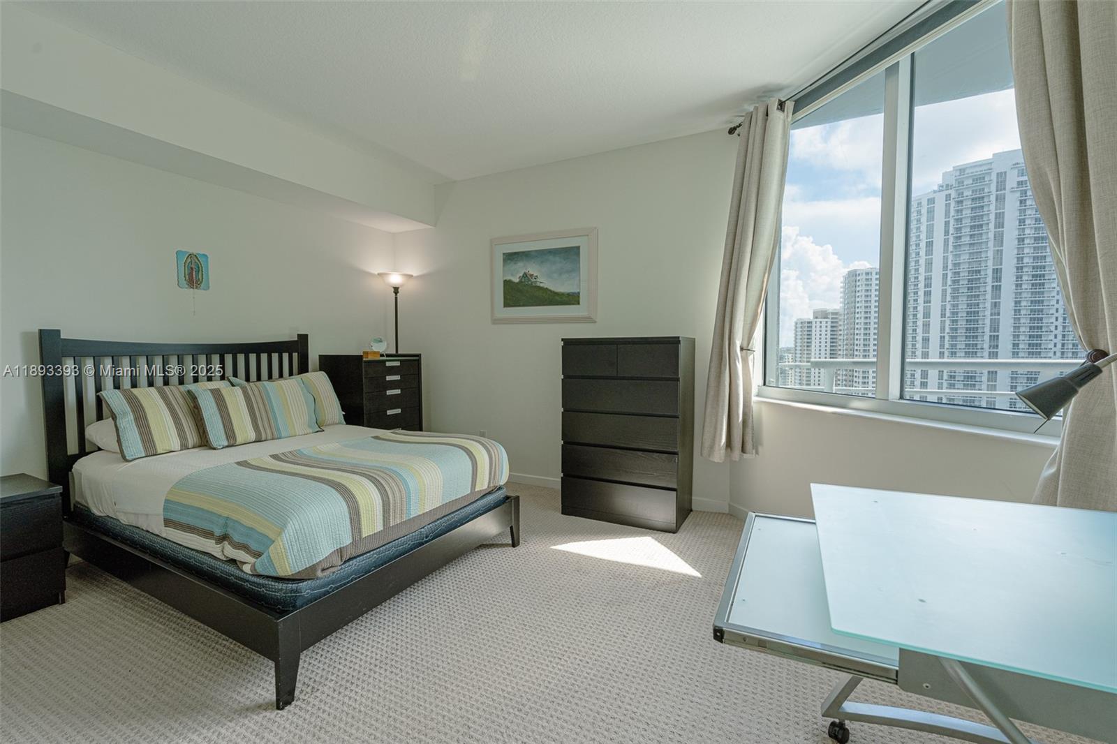 325 S Biscayne Blvd #2119, Miami FL 33131