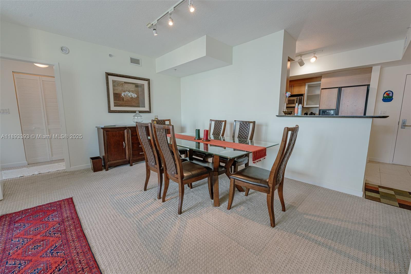 325 S Biscayne Blvd #2119, Miami FL 33131