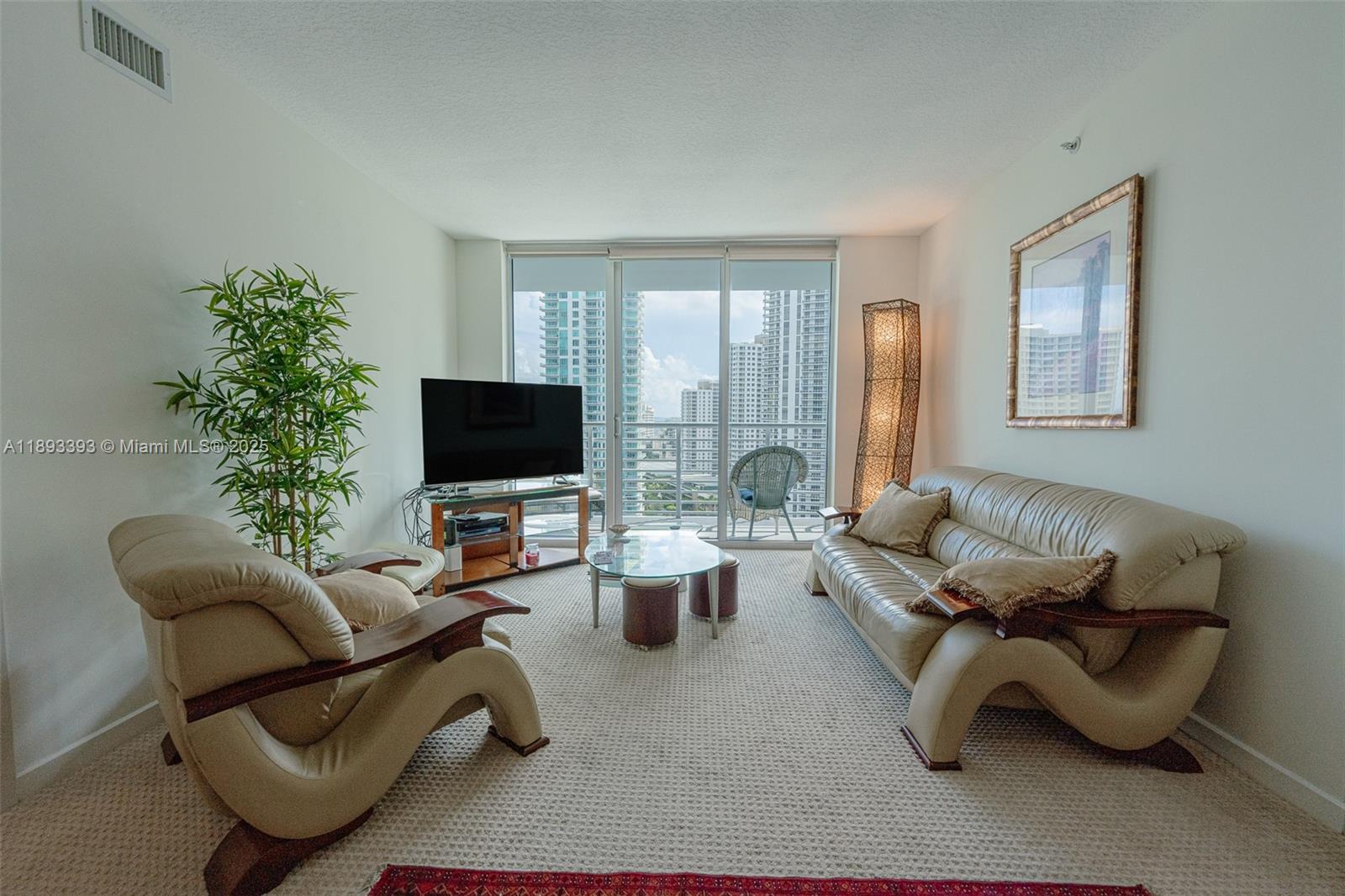 325 S Biscayne Blvd #2119, Miami FL 33131