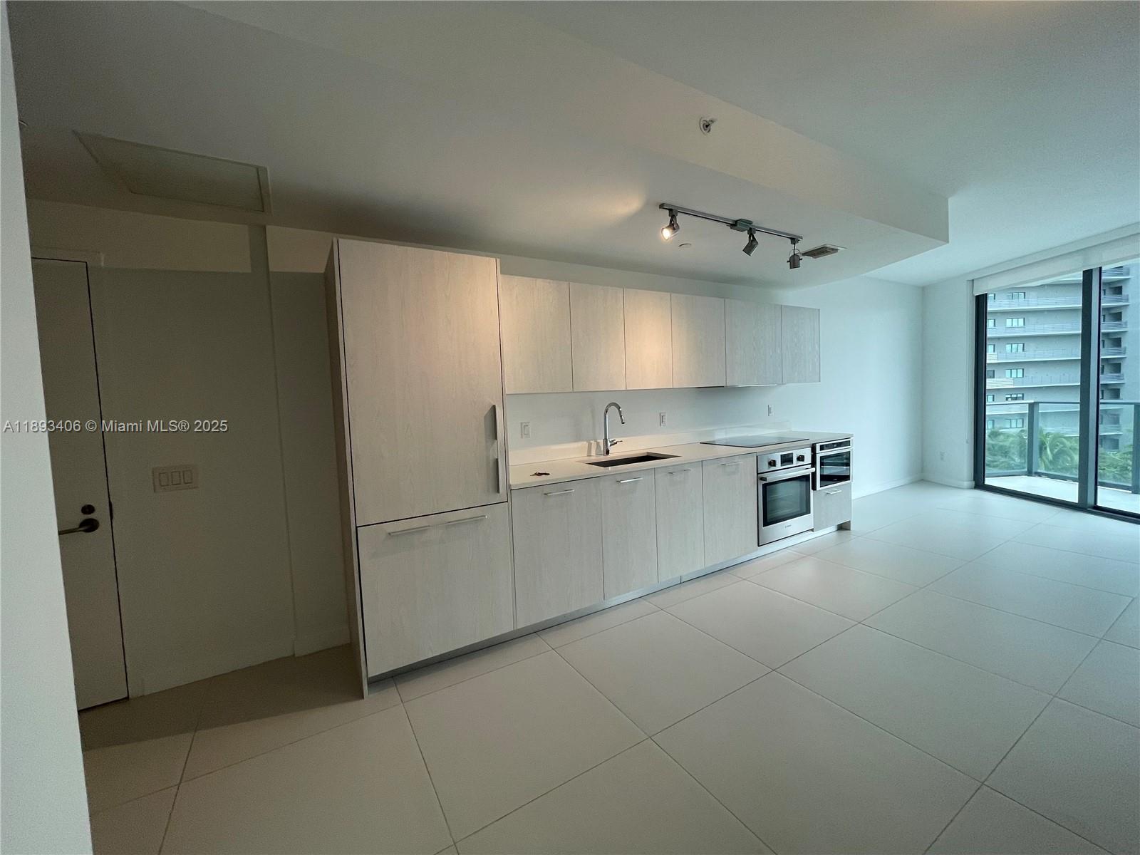 501 NE 31st St #707, Miami FL 33137