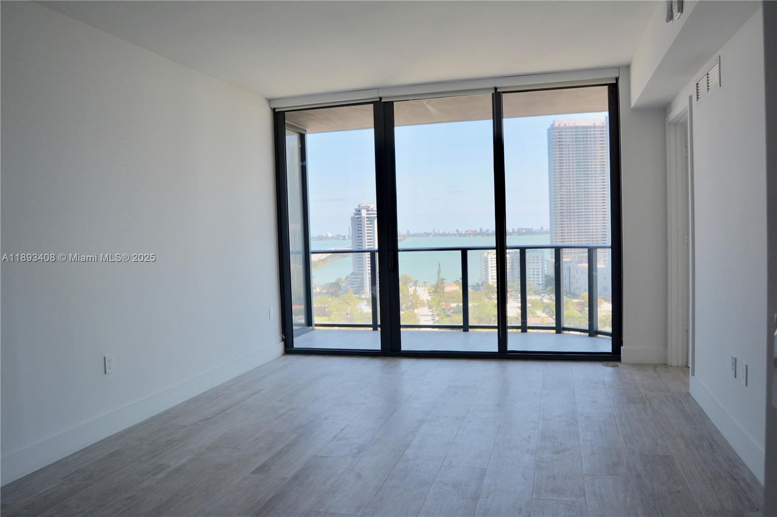 121 NE 34th St #1905, Miami FL 33137