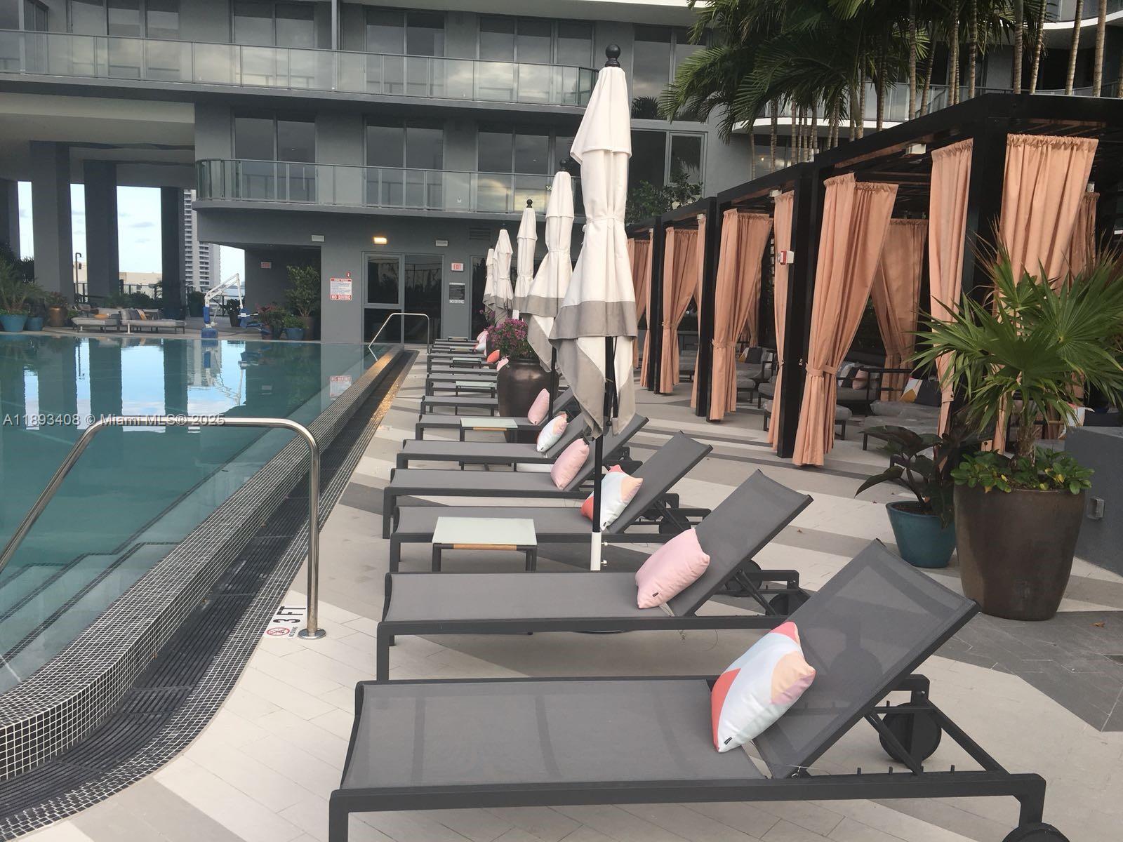 121 NE 34th St #1905, Miami FL 33137