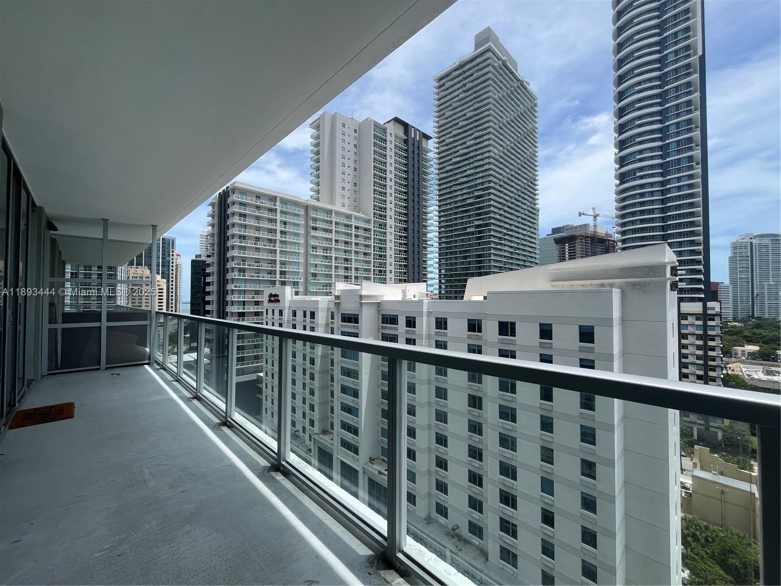 79 SW 12th St #2808-S, Miami FL 33130