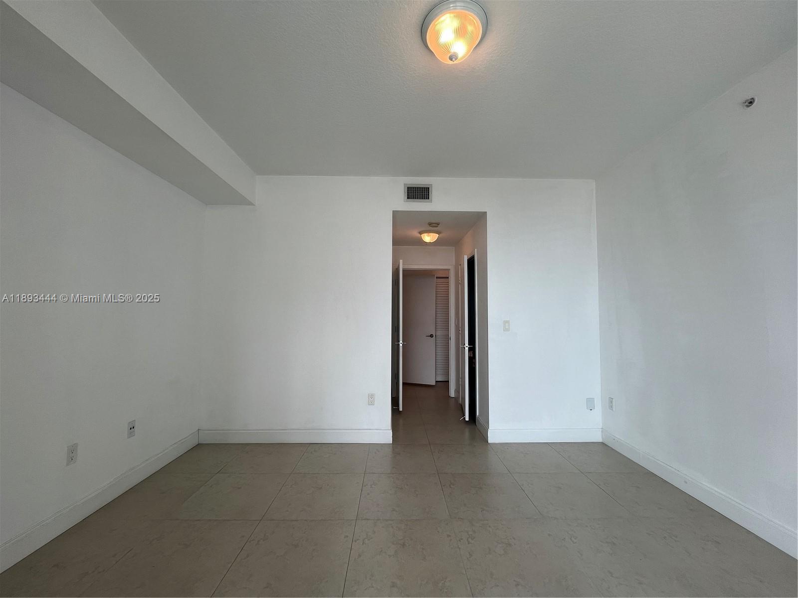 79 SW 12th St #2808-S, Miami FL 33130