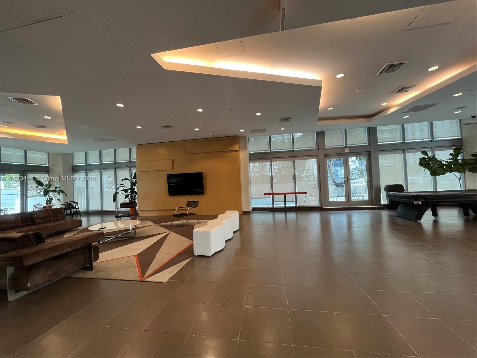 79 SW 12th St #2808-S, Miami FL 33130