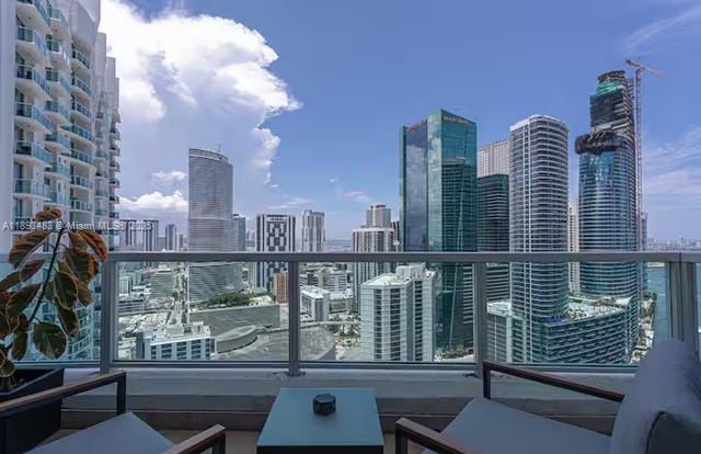 41 SE 5th St #1905, Miami FL 33131