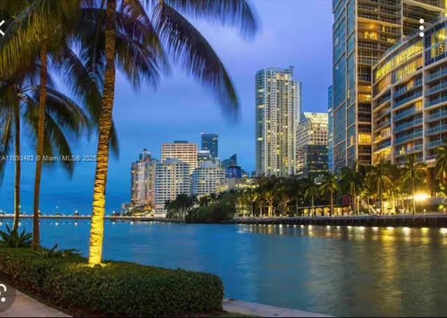 41 SE 5th St #1905, Miami FL 33131