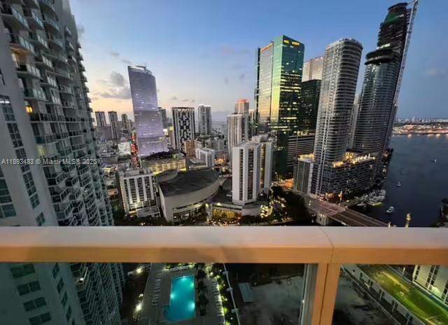 41 SE 5th St #1905, Miami FL 33131