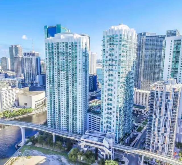 41 SE 5th St #1905, Miami FL 33131