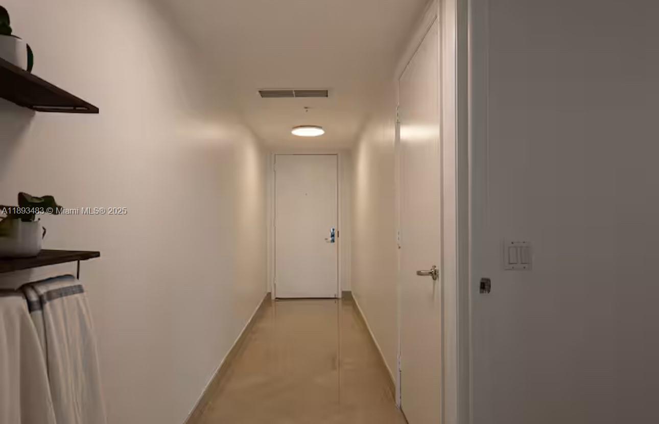 41 SE 5th St #1905, Miami FL 33131