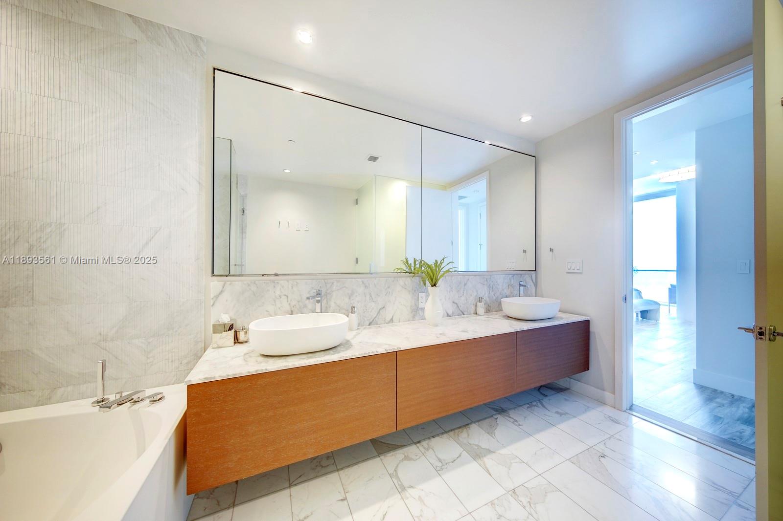 10203 Collins Ave #1502, Bal Harbour FL 33154