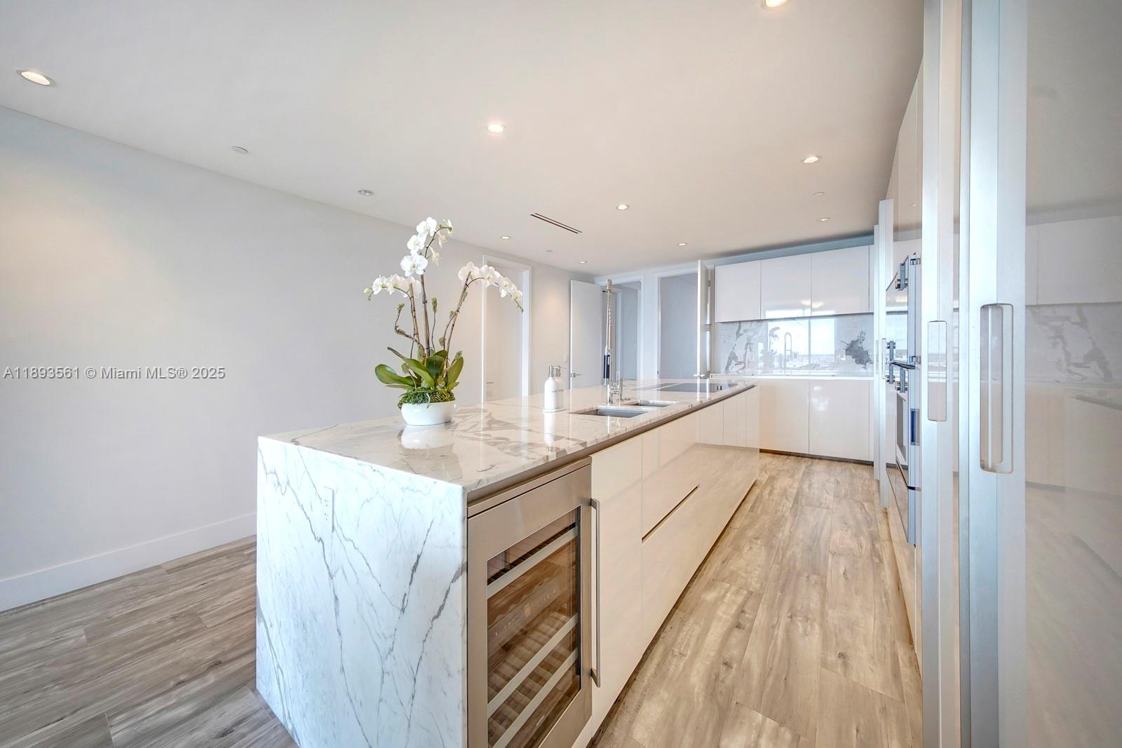 10203 Collins Ave #1502, Bal Harbour FL 33154