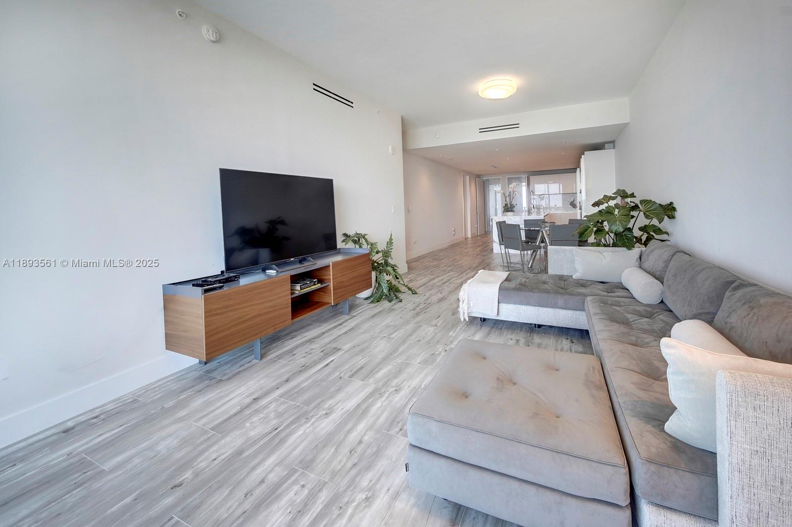 10203 Collins Ave #1502, Bal Harbour FL 33154