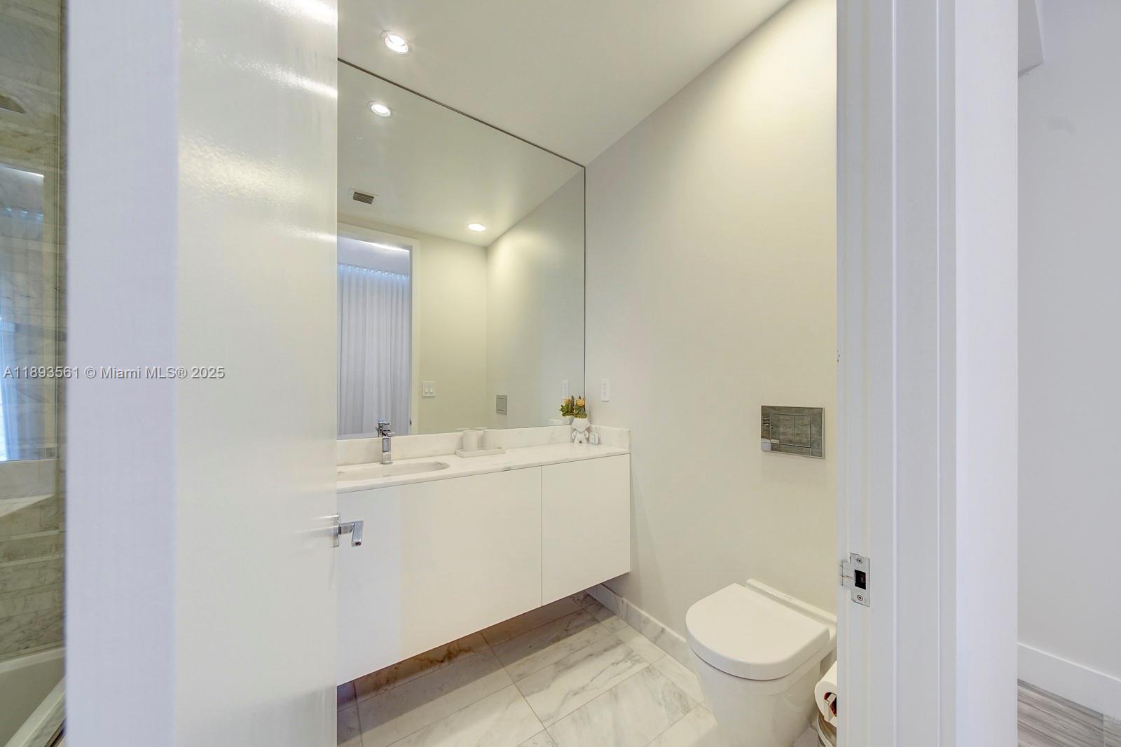 10203 Collins Ave #1502, Bal Harbour FL 33154