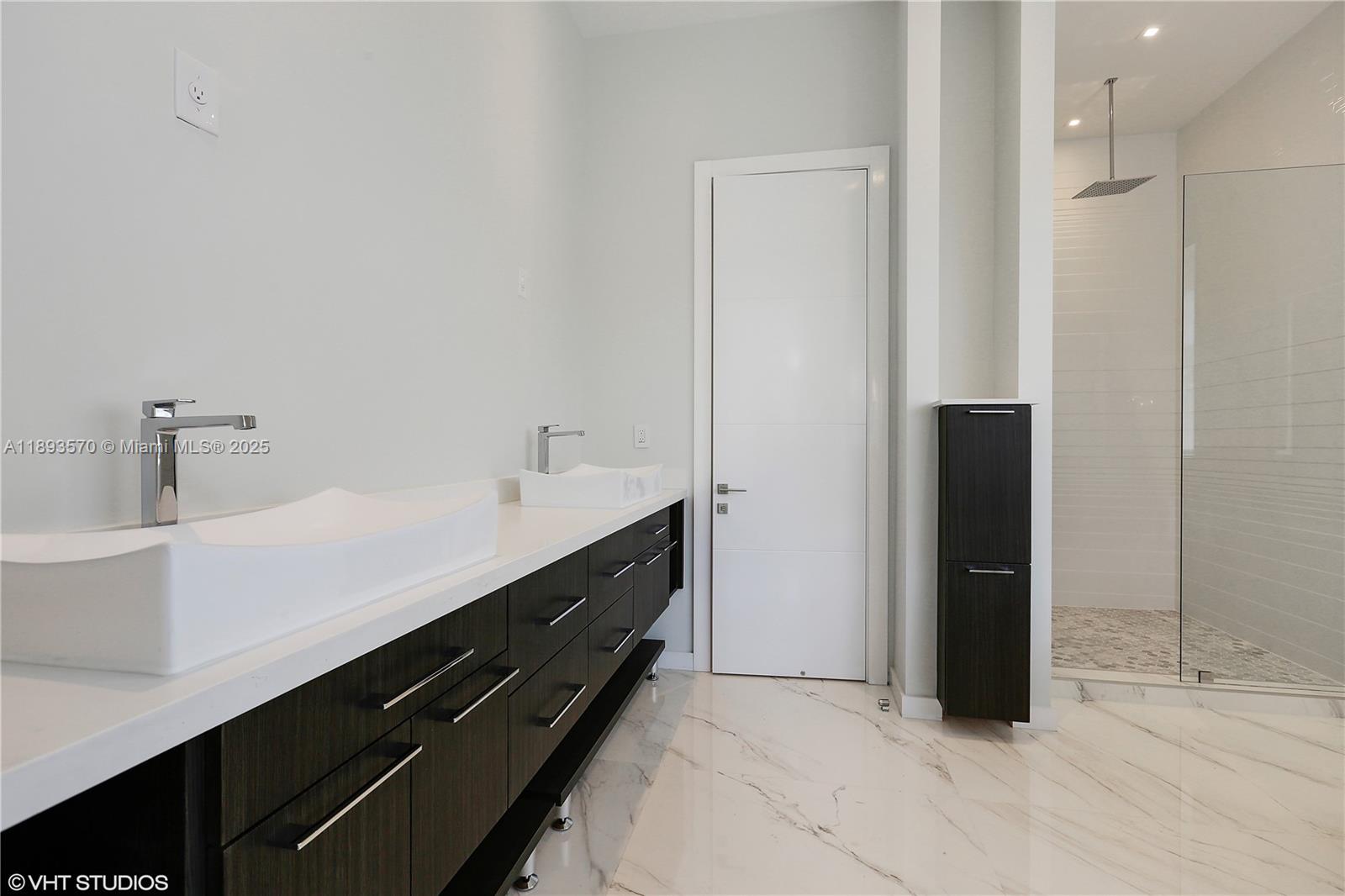7015 Mira Flores Ave, Coral Gables FL 33143