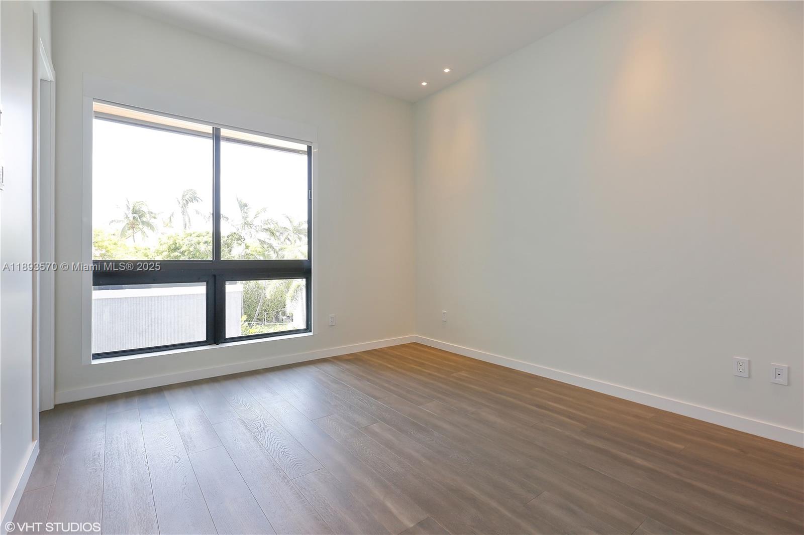 7015 Mira Flores Ave, Coral Gables FL 33143