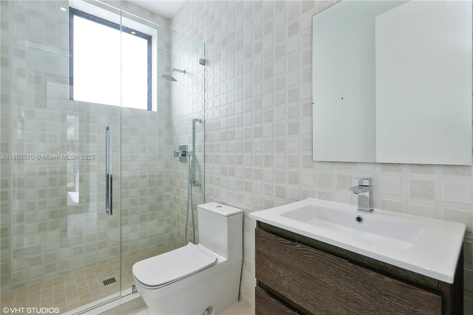7015 Mira Flores Ave, Coral Gables FL 33143
