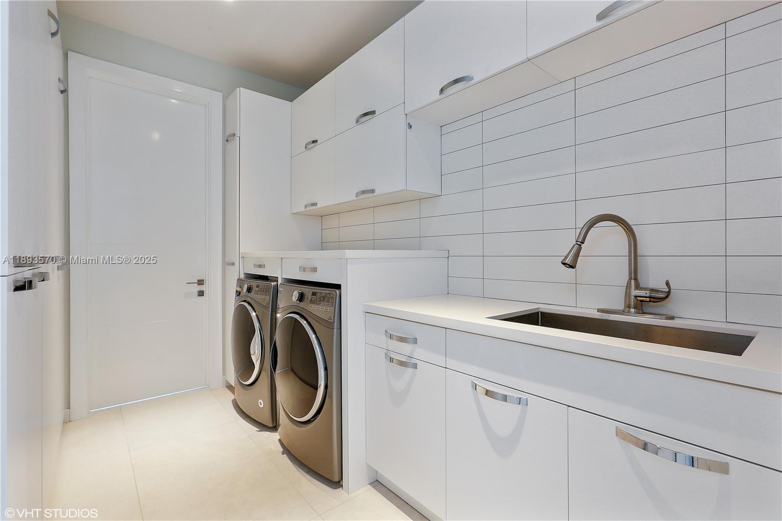 7015 Mira Flores Ave, Coral Gables FL 33143