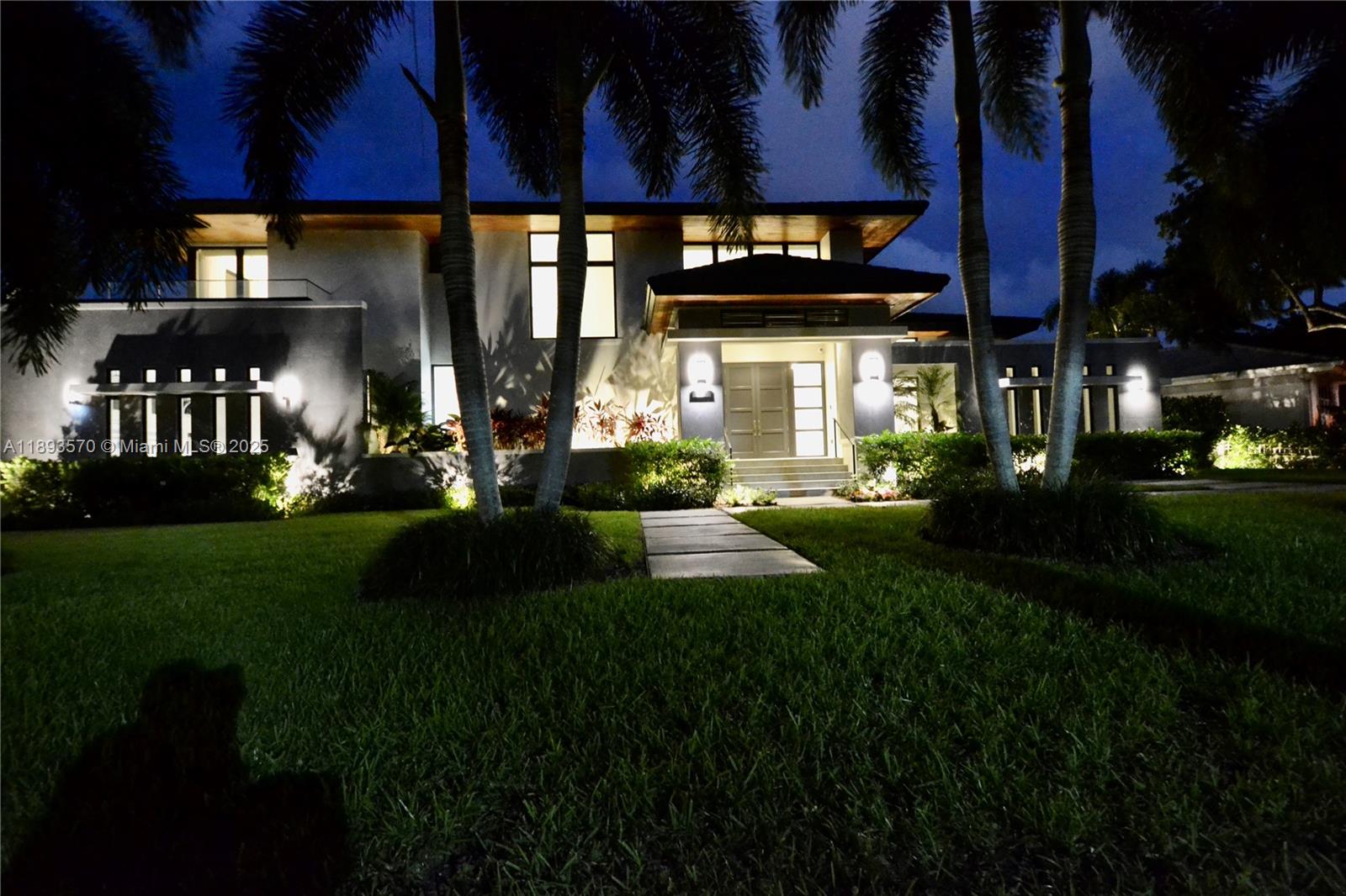 7015 Mira Flores Ave, Coral Gables FL 33143