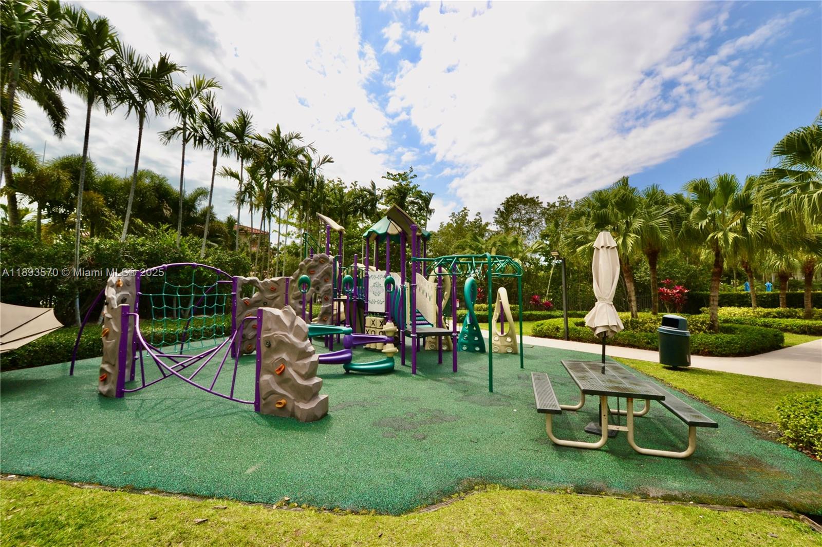 7015 Mira Flores Ave, Coral Gables FL 33143