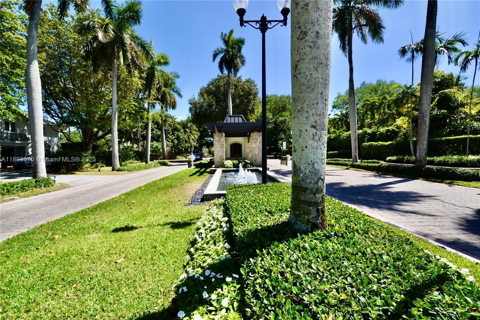 7015 Mira Flores Ave, Coral Gables FL 33143