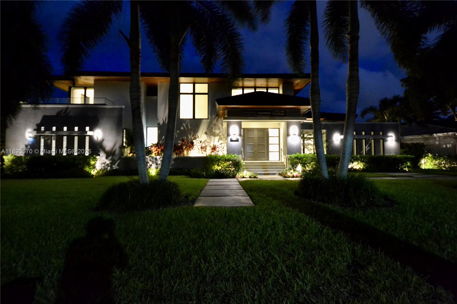 7015 Mira Flores Ave, Coral Gables FL 33143