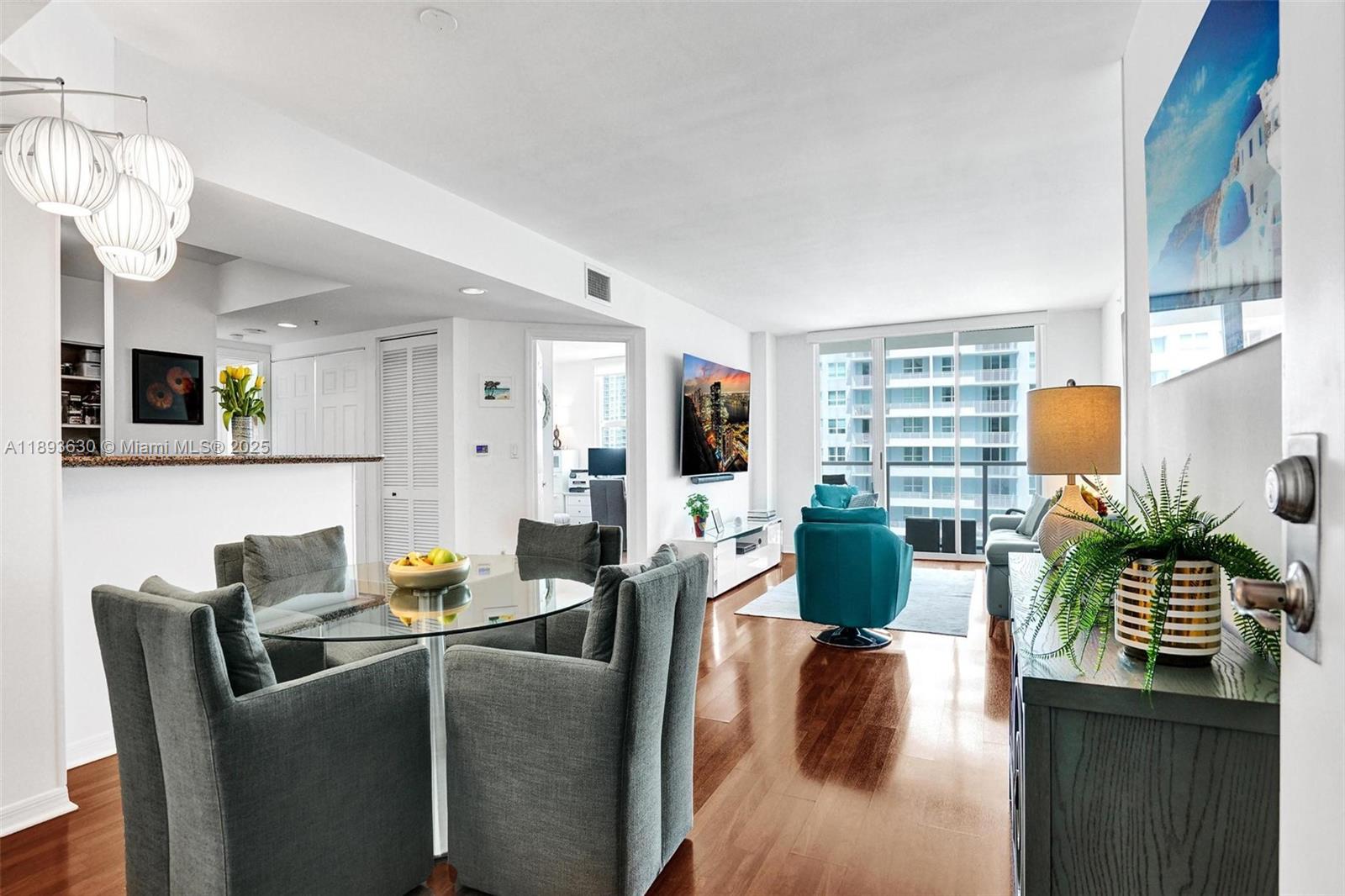 1155 Brickell Bay Dr #2404, Miami FL 33131