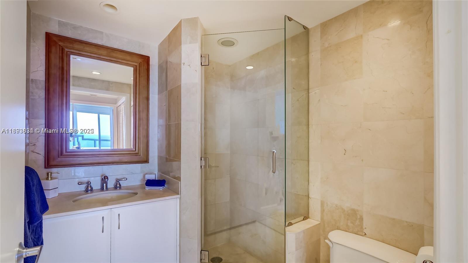 6365 Collins Ave #3802, Miami Beach FL 33141