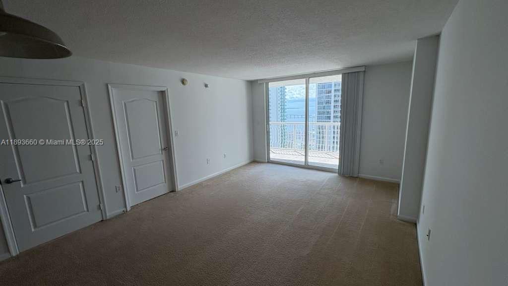 1200 Brickell Bay Dr #3505, Miami FL 33131
