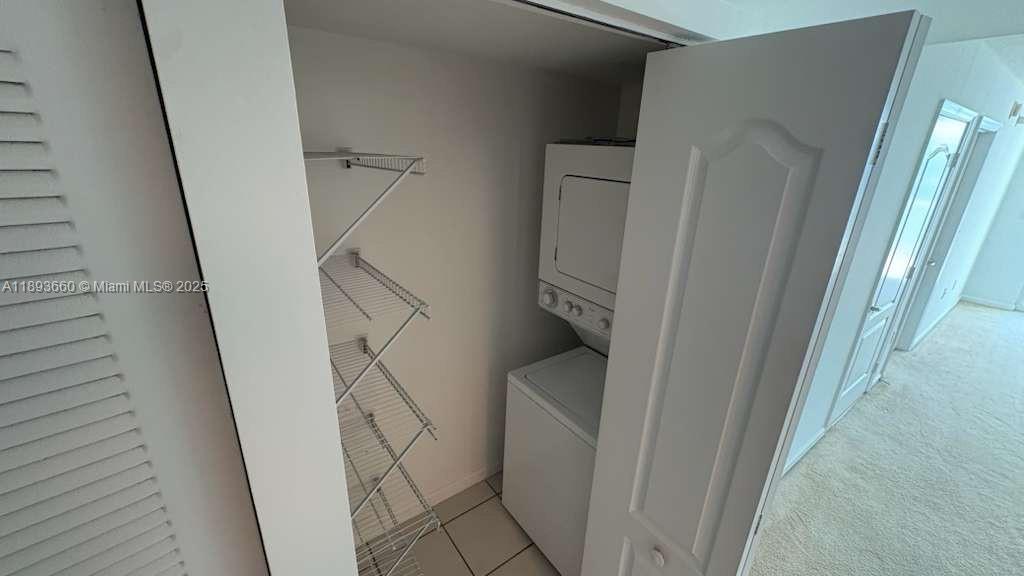1200 Brickell Bay Dr #3505, Miami FL 33131