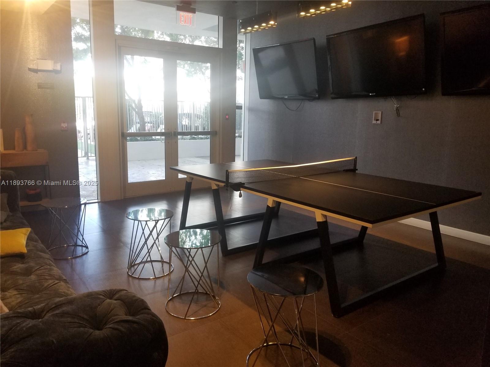 Miami Beach FL 33139 - A11893766