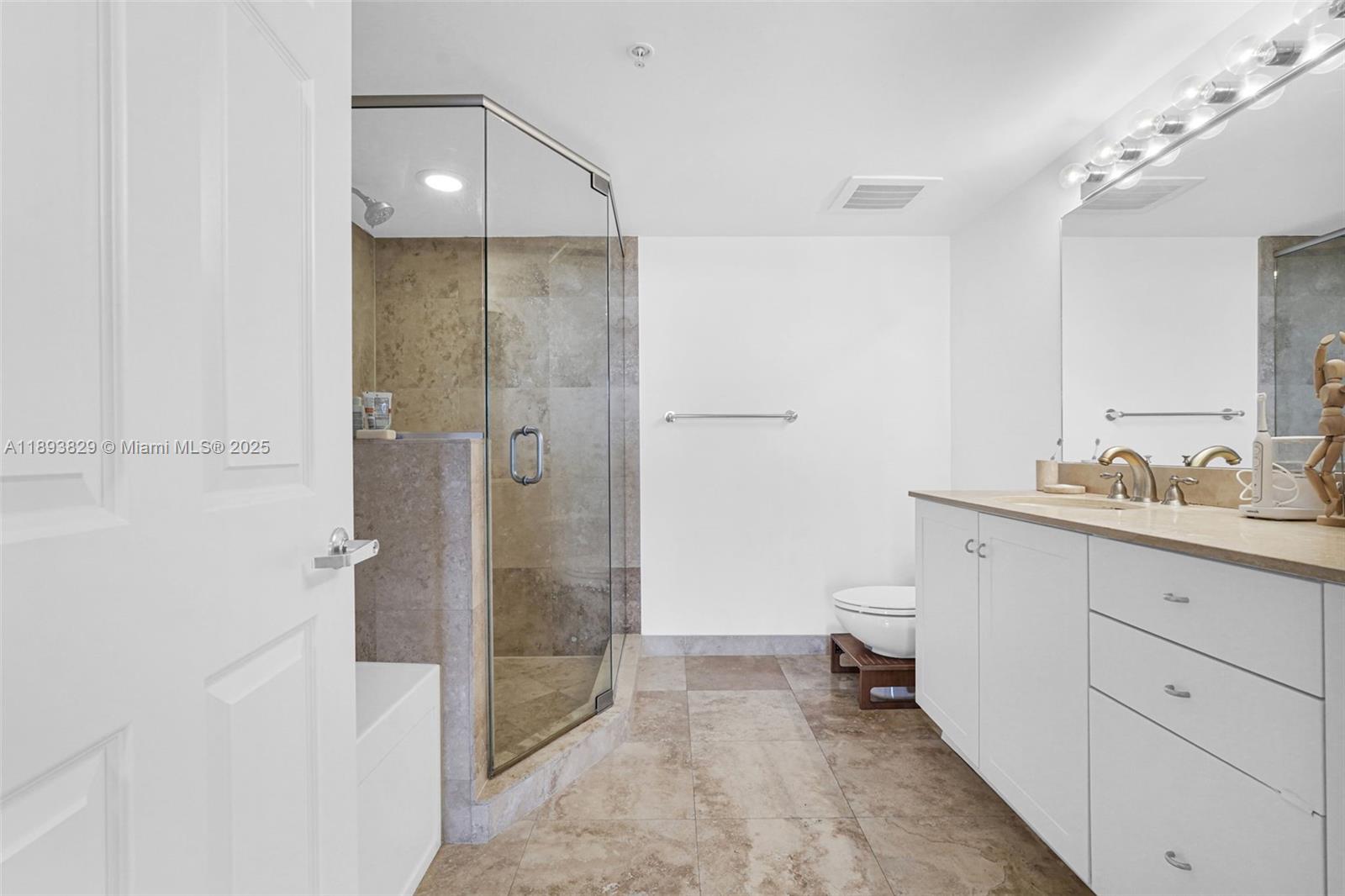 3232 SW 22nd Ter #1703, Miami FL 33145